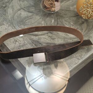 BLUENOTES LEATHER BUCKLE BELT SIZE 36